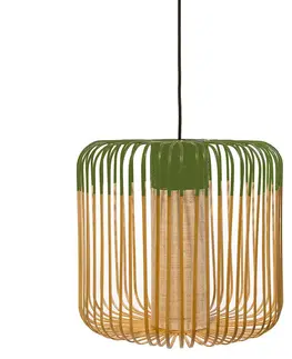 Závesné svietidlá Forestier Forestier Bamboo Light M. závesná lampa 45cm zelen