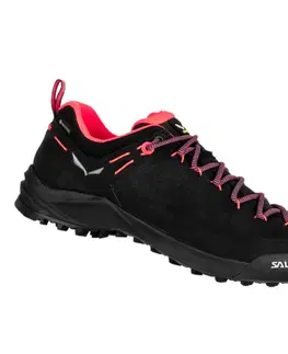 Treková nízka obuv Dámska koža topánky Salewa Wildfire Gore-Tex® 61417-0936 8,5 UK