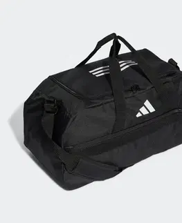 batohy Športová taška Tiro M čierna (39 l)