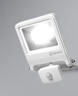 LED reflektory a svietidlá s bodcom do zeme LEDVANCE LEDVANCE Endura Flood Sensor vonkajší spot 3 000 K 30 W