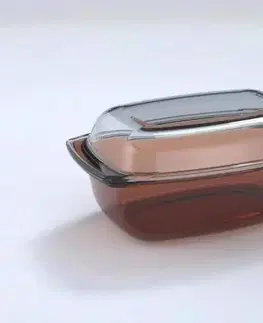 Pekáče a zapekacie misy Kinekus Misa/pekáč hranatý hnedé sklo s čírym vekom AMBER 3,50+1,60 L