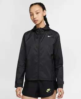 Bundy Nike Essential W Running Jacket L