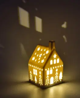 Vianočné dekorácie Porcelánová LED dekorácia Chalúpka, 7,4 x 13 x 7,4 cm