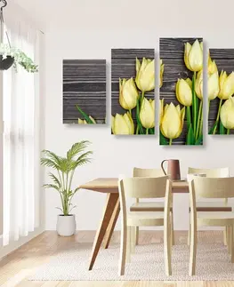 Obrazy kvetov 5-dielny obraz očarujúce žlté tulipány na drevenom podklade
