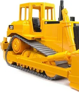 Hračky - dopravné stroje a traktory BRUDER - 02422 Buldozér Caterpillar