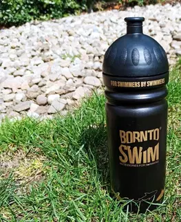 Triatlonové doplnky Láhev na pití borntoswim shark water bottle čierno/zlatá