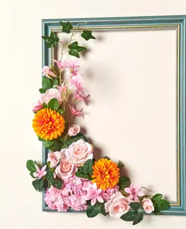 Drobné dekorácie a doplnky Rám s kvetinovým aranžmánom