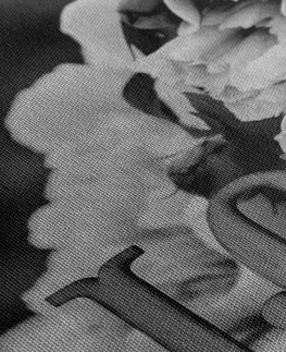 Čiernobiele obrazy Obraz pivónie s nápisom Love v čiernobielom prevedení