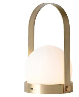 Vnútorné dekoratívne svietidlá Audo Copenhagen Audo Carrie LED lampa, nabíjateľná, mosadzná