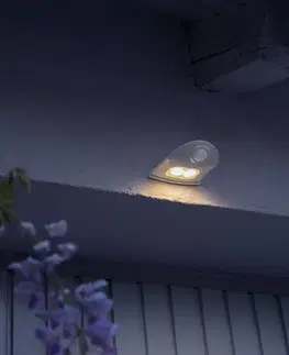 Vonkajšie nástenné svietidlá so senzorom LEDVANCE LEDVANCE Door Down exteriérové nástenné LED, biele