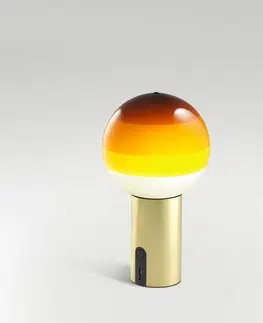 Stolové lampy Marset MARSET Dipping Light baterka jantárová/mosadzná