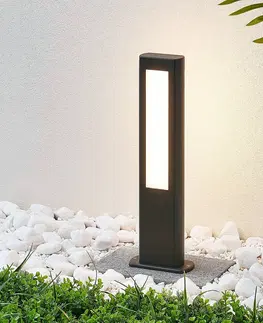Vonkajšie stojanové svietidlá Lucande Soklové LED svietidlo Mhairi hranaté tmavosivé 50