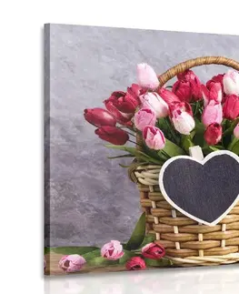 Obrazy kvetov Obraz červené tulipány v drevenom košíku