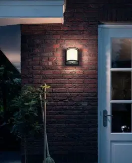 Záhradné lampy Philips Samondra UltraEfficient vonkajšie nástenné svietidlo so senzorom LED 3,8 W 2700K, antracit