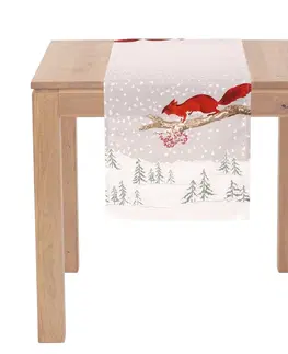 Obrusy Behúň s vianočným motívom, zasnežená krajina s veveričkou, 40x150 cm, 100% polyester.