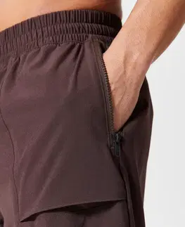 nohavice Pánske priedušné nohavice na fitness gaštanovohnedé