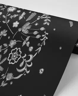 Čiernobiele tapety Tapeta kvety s ľudovým motívom
