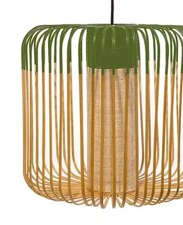 Závesné svietidlá Forestier Forestier Bamboo Light M. závesná lampa 45cm zelen