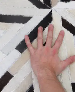 Koberce a koberčeky KONDELA Typ 8 kožený koberec 200x200 cm vzor patchwork