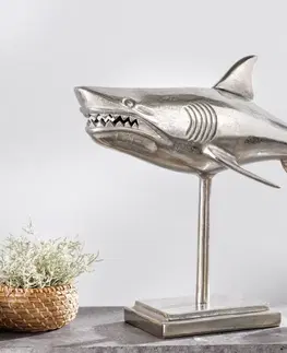 Bytové doplnky a dekorácie Dekoračná socha žralok AMEIS 70 cm Dekorhome Strieborná