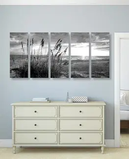 Čiernobiele obrazy 5-dielny obraz západ slnka na pláži v čiernobielom prevedení