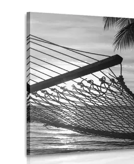 Čiernobiele obrazy Obraz hojdacia sieť na pláži v čiernobielom prevedení