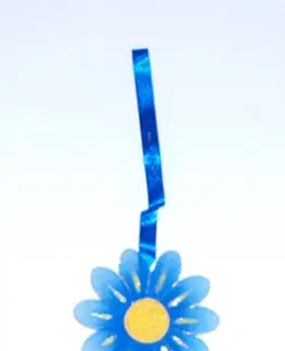 Kvety Forbyt, Dekorácie Tri kvety na stuhe modrej