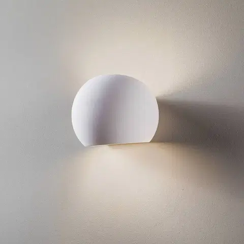 Nástenné svietidlá SOLLUX LIGHTING Nástenné svetlo Bullet up/down z keramiky v bielej