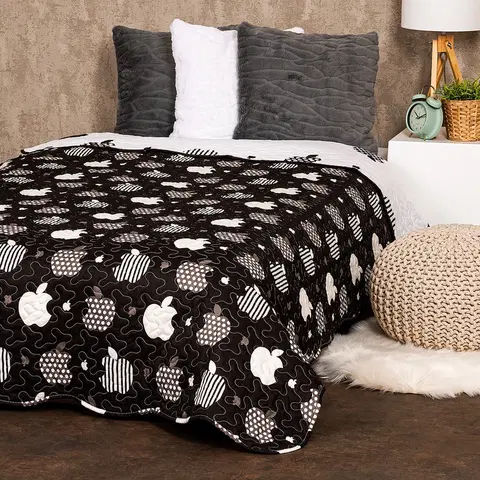 Prikrývky na spanie 4Home Přehoz na postel Black fruit, 140 x 220 cm