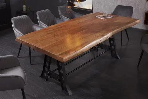 Jedálenské stoly Jedálenský stôl ATHAMÁS sivá akácia Dekorhome Prírodné drevo
