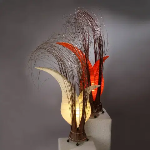 Stolové lampy Woru Bunga stolová lampa v tvare kvetu, oranžová