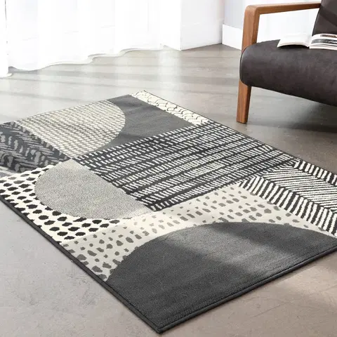 Koberce a rohožky Dekoratívny koberec s geometrickým vzorom