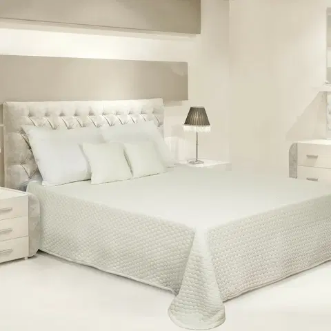 Prikrývky na spanie Matex Prikrývka na posteľ Carmen krémové plásty, 220 x 240 cm