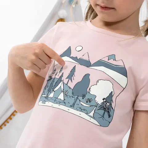nohavice Detské turistické tričko MH100 2-6 rokov bledoružové fosforeskujúce