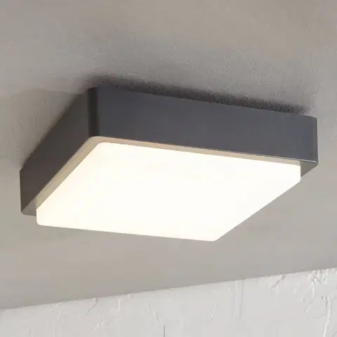Vonkajšie stropné svietidlá Lindby Vonkajšie stropné LED svietidlo Nermin hranaté