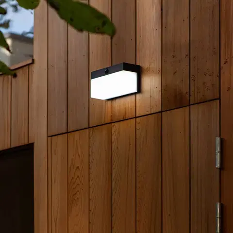 SmartHome vonkajšie svietidlá nástenné LUTEC connect Solárne vonkajšie nástenné LED svietidlo Fran, CCT