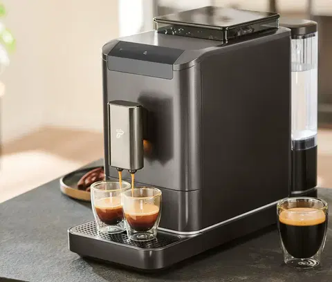 Coffee Makers & Espresso Machines Plnoautomatický kávovar Tchibo „Esperto2 Caffè“, tmavý chrómový