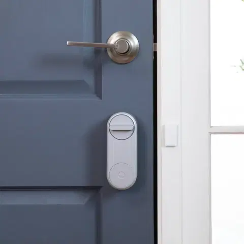 Smart Home zabezpečenia Yale Yale Linus Smart Lock zámka dverí, strieborná