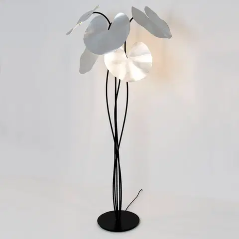 Stojacie lampy Holländer Stojacia lampa Controversia s LED, strieborná