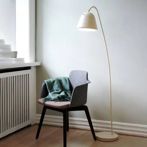 Stojacie lampy do obývačky Nordlux Stojaca lampa Fleur s pohyblivým tienidlom