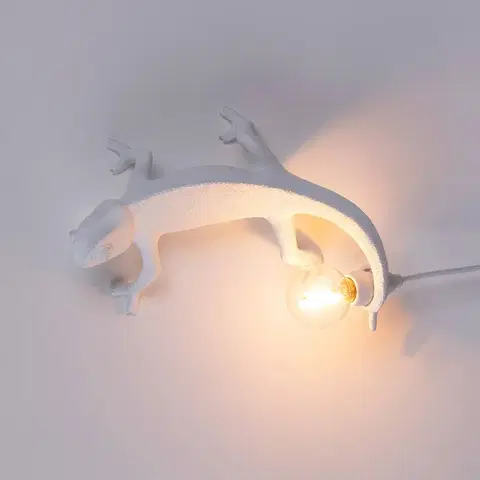 Vnútorné dekoratívne svietidlá SELETTI Nástenné LED svetlo Chameleon Lamp Going Up, USB