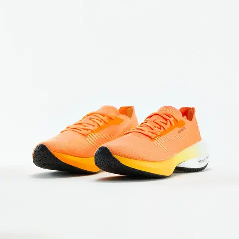 pánske tenisky Pánska bežecká obuv Kiprun KD900 oranžová
