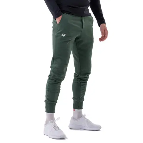 Pánske klasické nohavice Pánske tepláky Nebbia „Reset“ 321 Dark Green - M