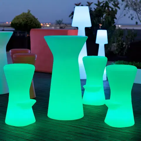 Vonkajšie osvetlenie terasy Newgarden Newgarden Capri LED barový stôl 110 cm vysoký + Batéria