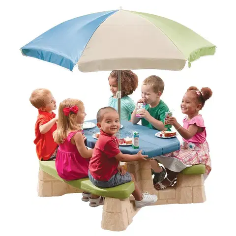 Detský záhradný nábytok Stôl Pre Deti Step2 So Slnečníkom