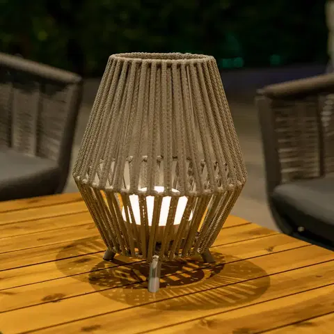 Vonkajšie osvetlenie terasy Newgarden Newgarden Conta LED dobíjacia stolová lampa taupe 32cm