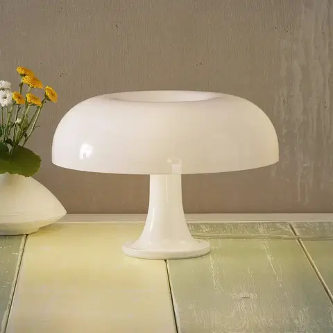 Stolové lampy Artemide Dizajnová stolná lampa Artemide Nessino, biela
