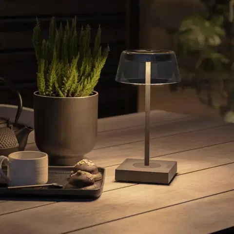 Vonkajšie dekoratívne svietidlá Konstsmide Stolná LED lampa Scilla s USB, čierna