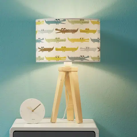 Stolové lampy Maco Design Farebná stolová lampa do detskej izby krokodíl s drevom
