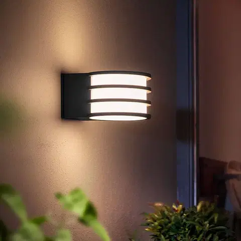 SmartHome vonkajšie svietidlá nástenné Philips Hue Philips HueWhite Lucca nástenné svetlo ovládateľné
